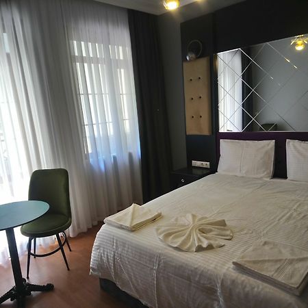 Royal Garden Suite And Hotel Istambul Exterior foto
